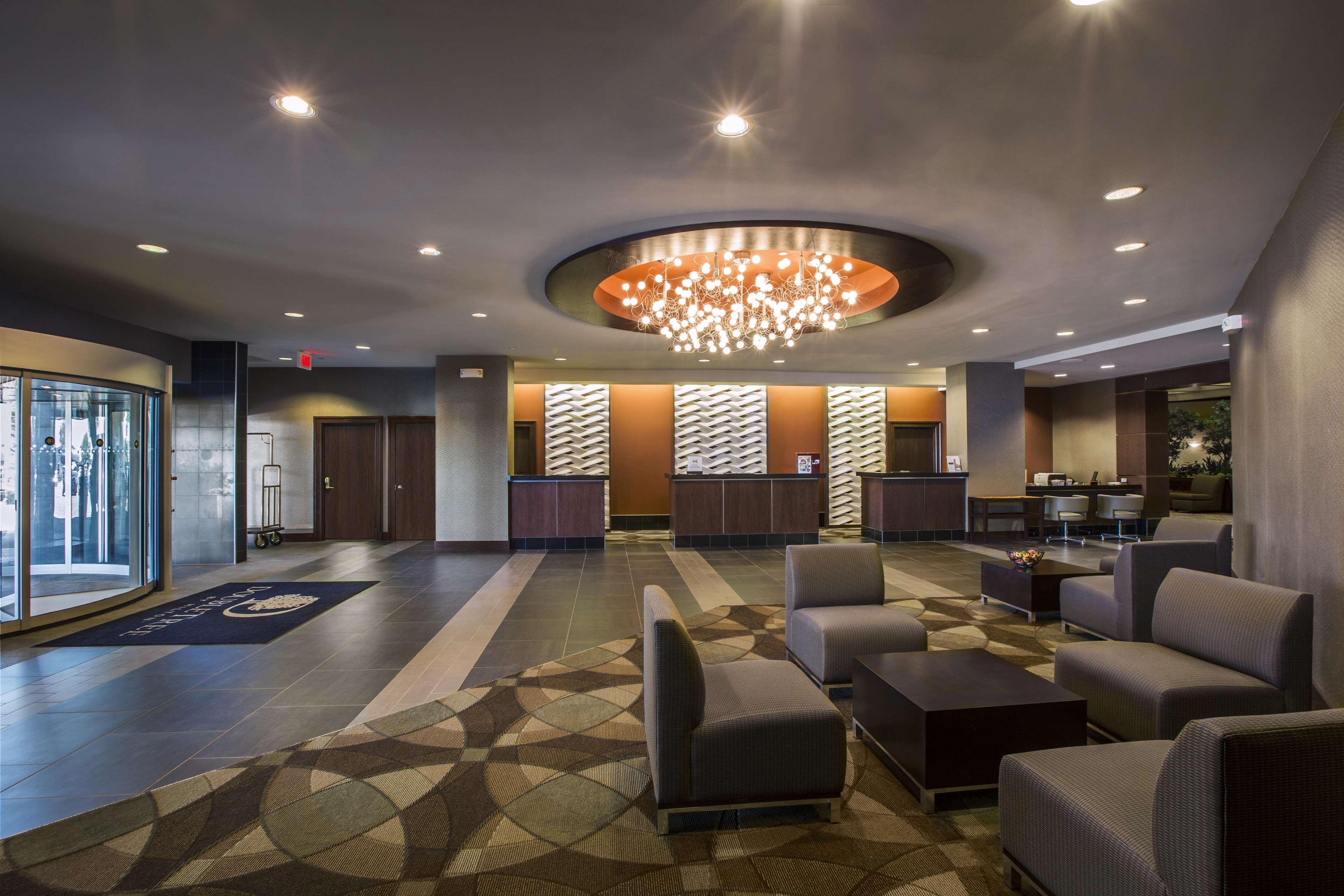 Doubletree By Hilton Wichita Airport Hotel Interior foto