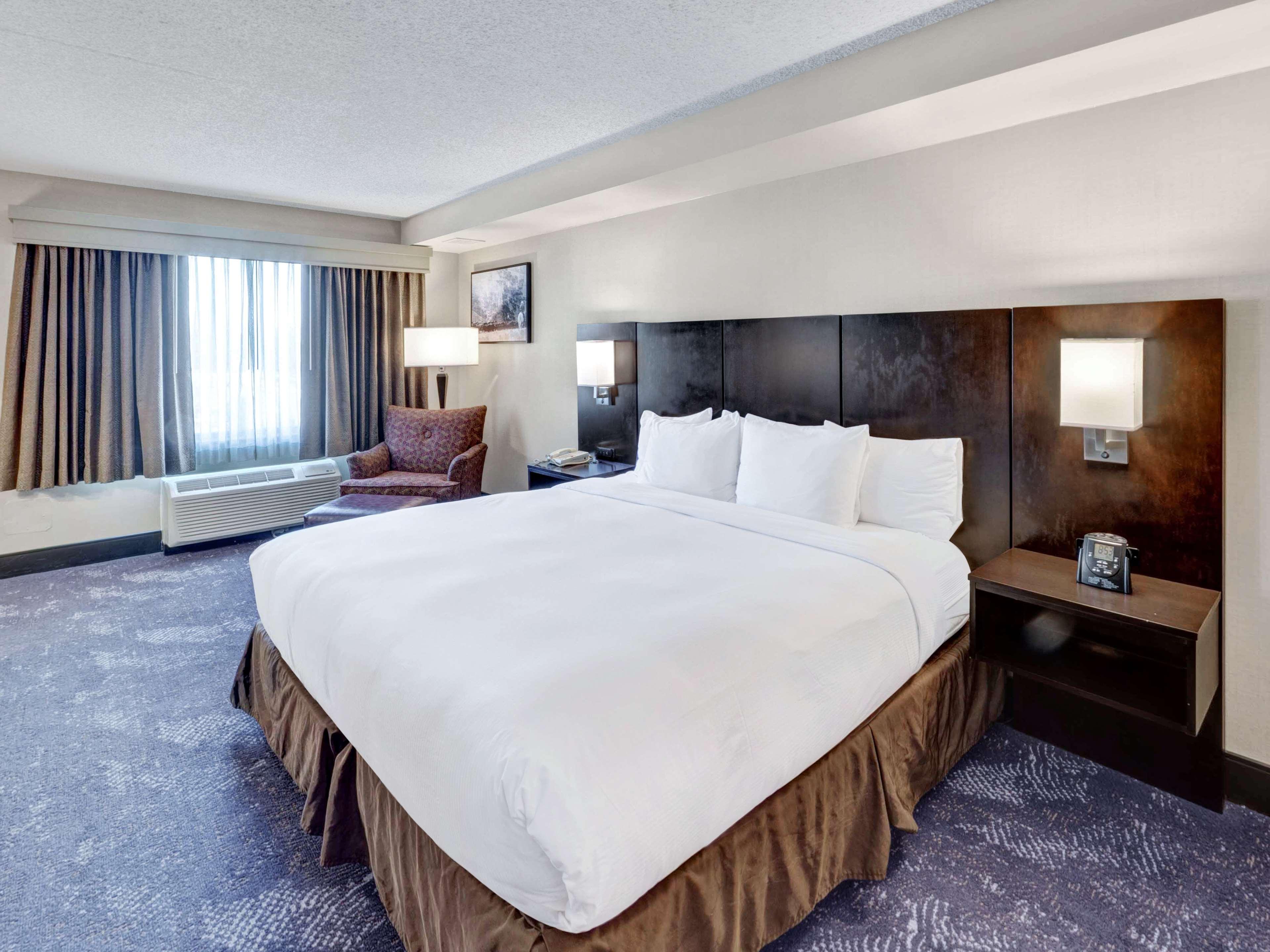 Doubletree By Hilton Wichita Airport Hotel Exterior foto