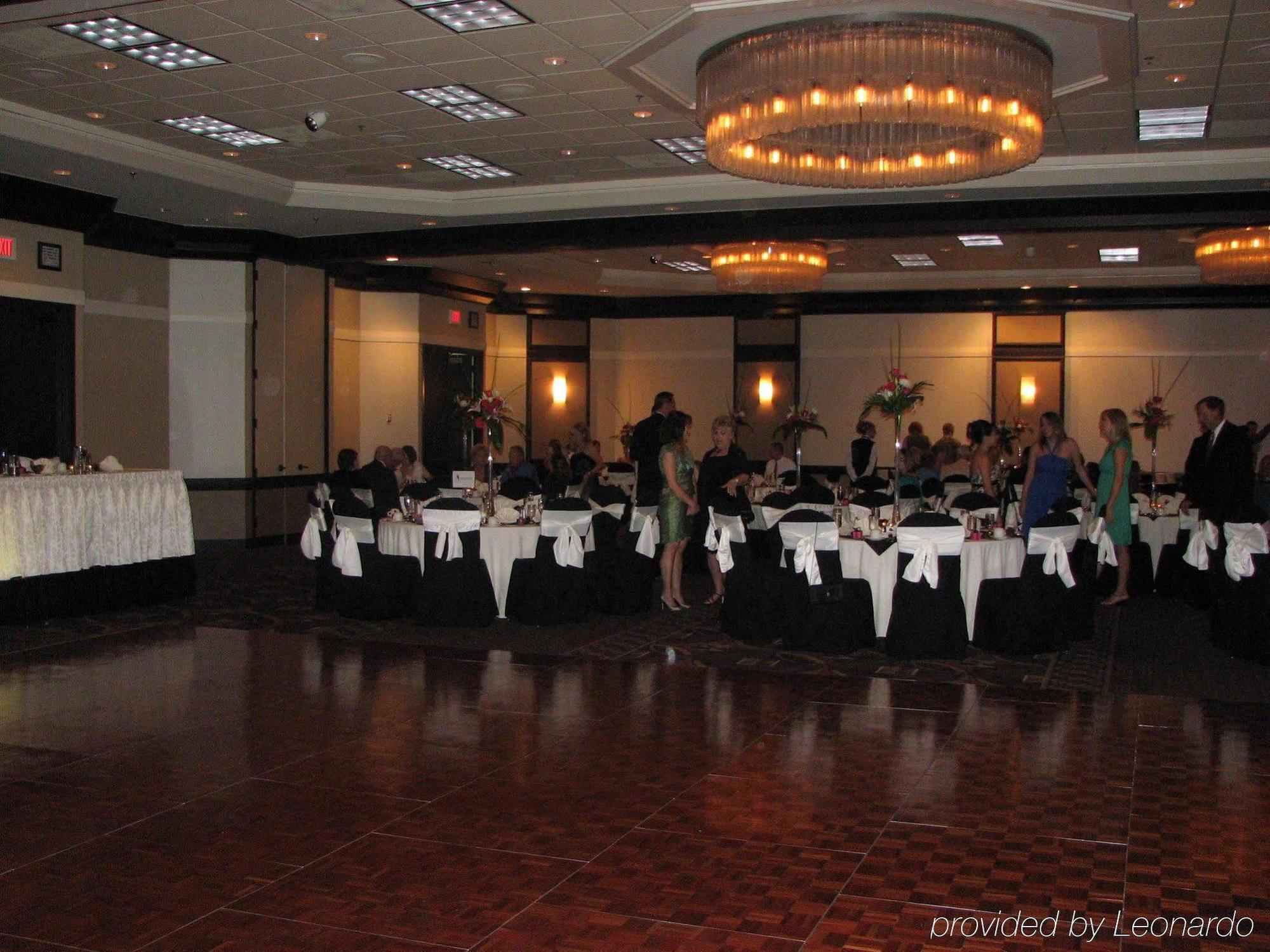 Doubletree By Hilton Wichita Airport Hotel Exterior foto