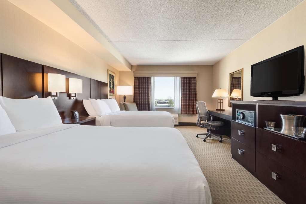 Doubletree By Hilton Wichita Airport Hotel Quarto foto